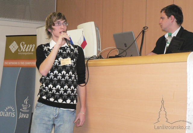 15-matej brydl prezentuje svuj projekt.jpg